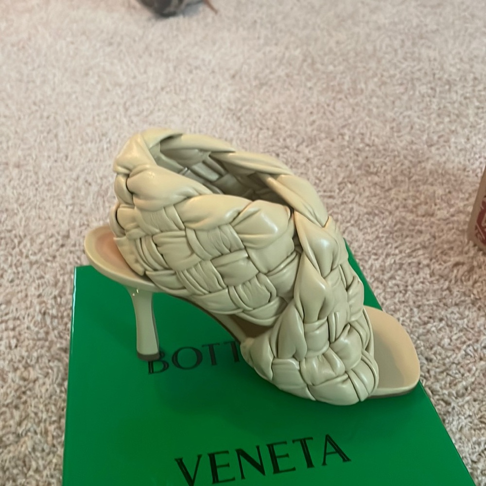Bottega Veneta New sandals